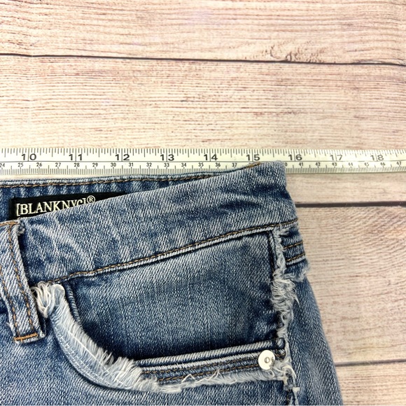 Blank NYC Denim Fray For Days Light Wash Relaxed Skinny Jean Women's Size 28 - Picture 9 of 11